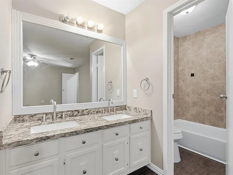 971 N Red Cedar Cir — Photo 24