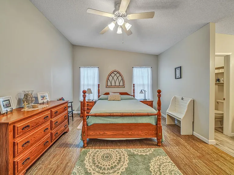 1696 Valparaiso Blvd — Photo 21