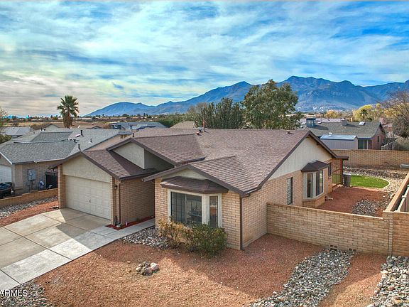 4th image of 3370 Thunderbird Drive