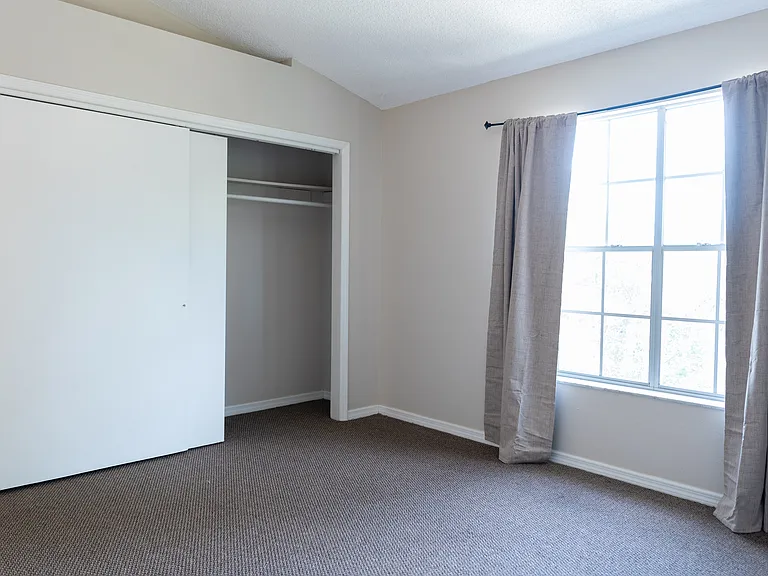 1594 Chateaux De Ville Ct — Photo 20