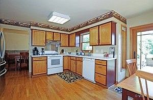 3rd image of 799 Parker Ct