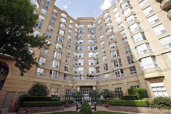 11 Thorncliffe Park Dr #607 — Photo 10