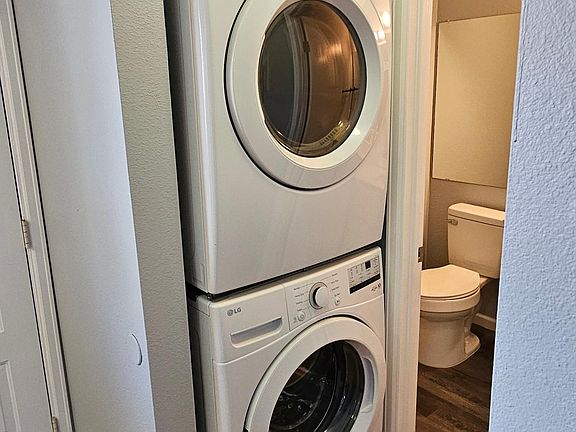Full Size Washer and Dryer