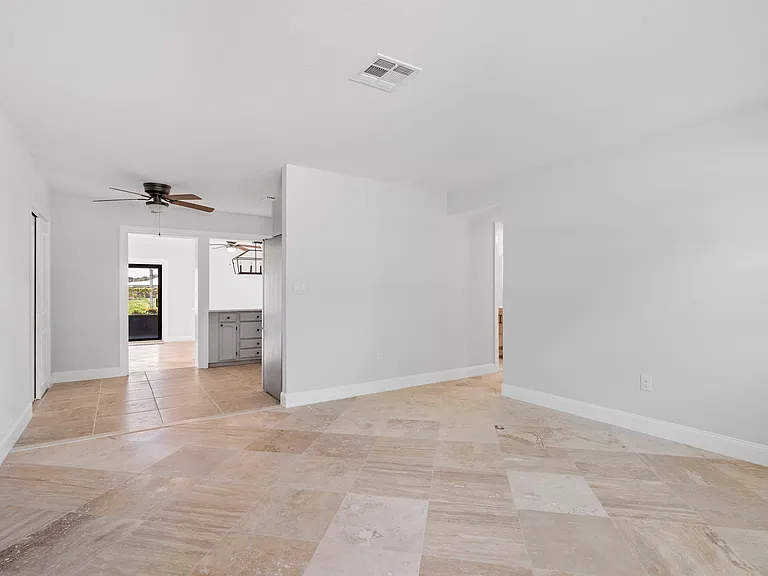 1458 Seabreeze Ln — Photo 7