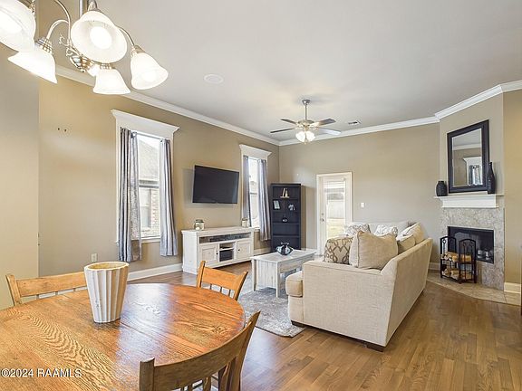 4th image of 205 Forest Creek Dr