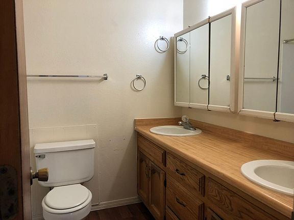 3rd image of 816 Coal Ave SW APT 5