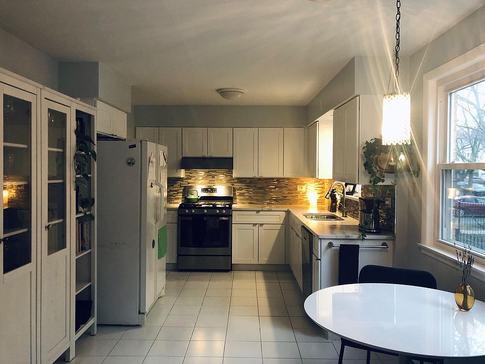 1st image of 3851 N Lowell Ave #1