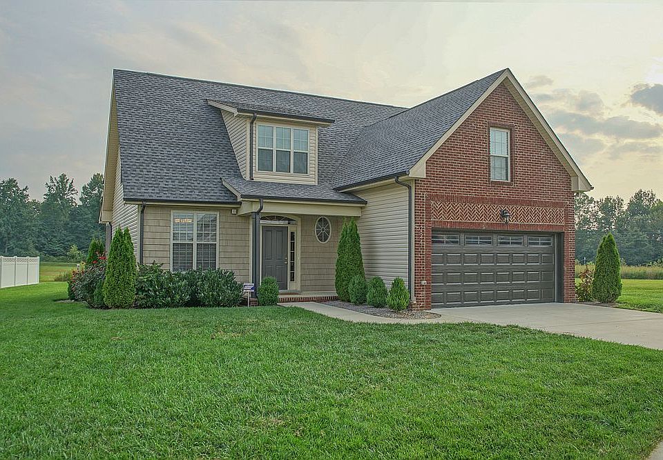 1st image of 724 Richards Dr