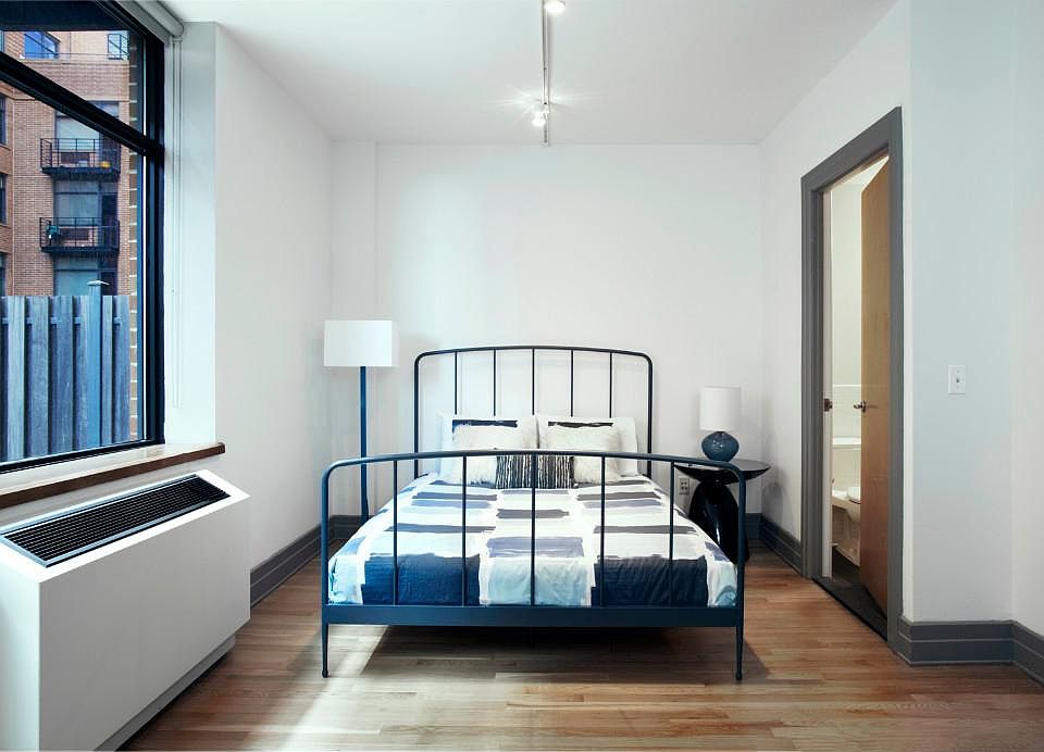 2nd image of 125 Court St APT 3sn
