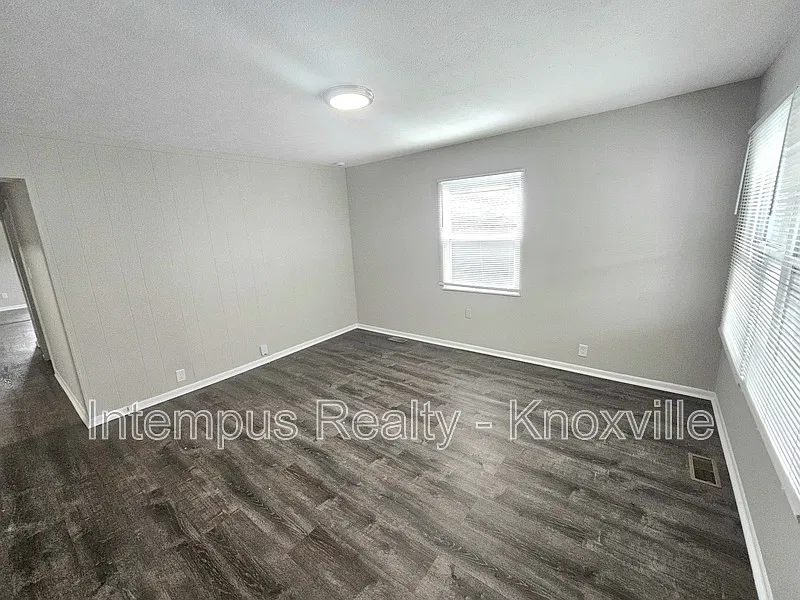 3 bed, 2.0 bath, 1200 sqft, $1,850 — Photo 4