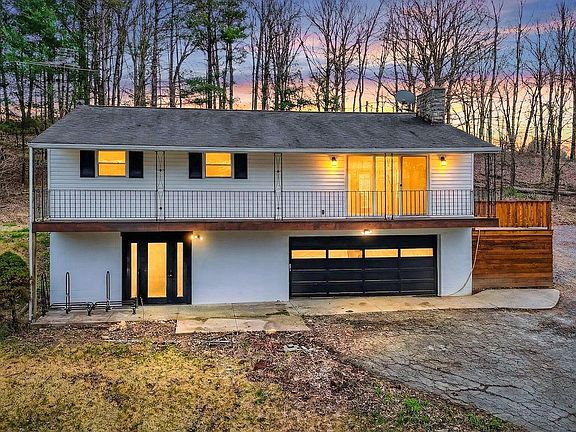 2nd image of 326 Lakewood Dr