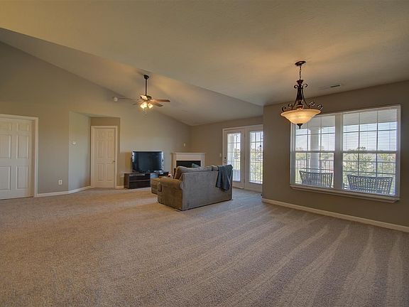 4th image of 343 Maiden Ct APT 5
