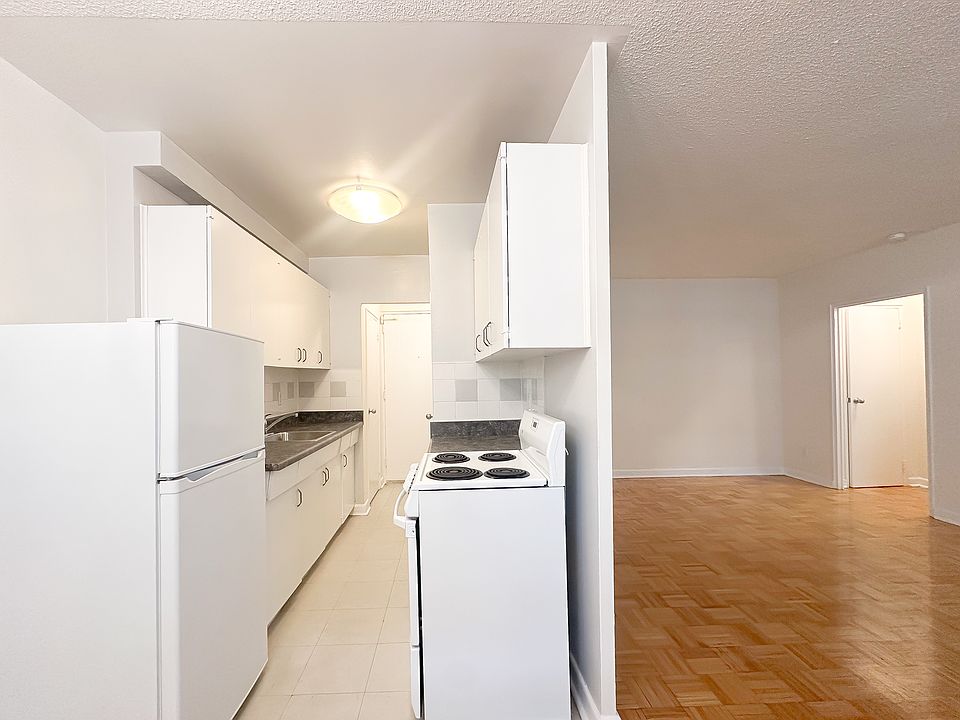 1st image of 199 Roehampton Ave #1443049