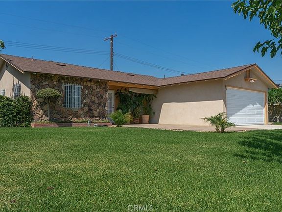 4th image of 10766 Alameda Ave