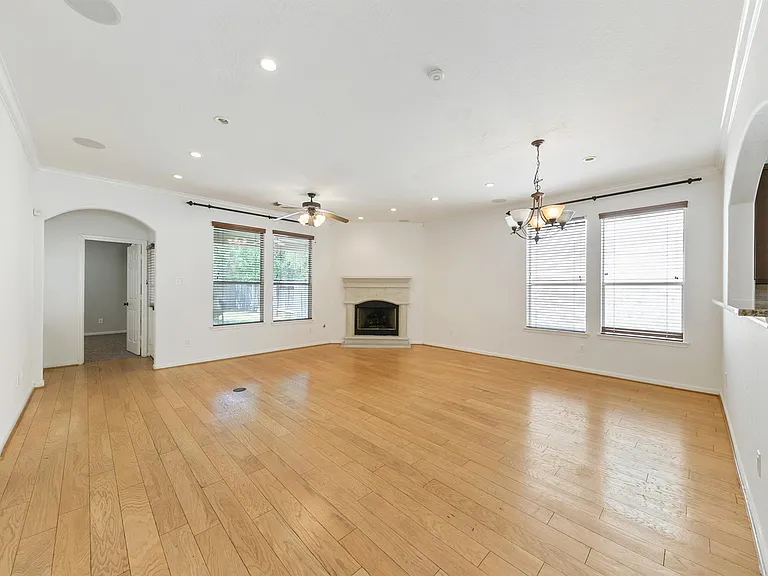 24527 Spring Harbor Dr — Photo 9