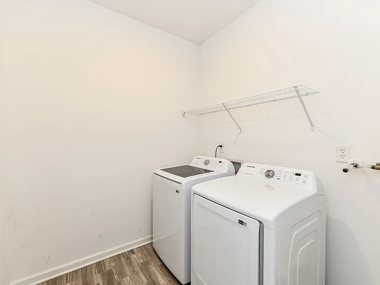 5051 Maywood Dr — Photo 22