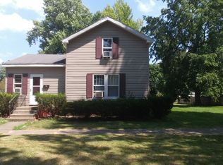 308 N Harris St, Bourbon, IN 46504
