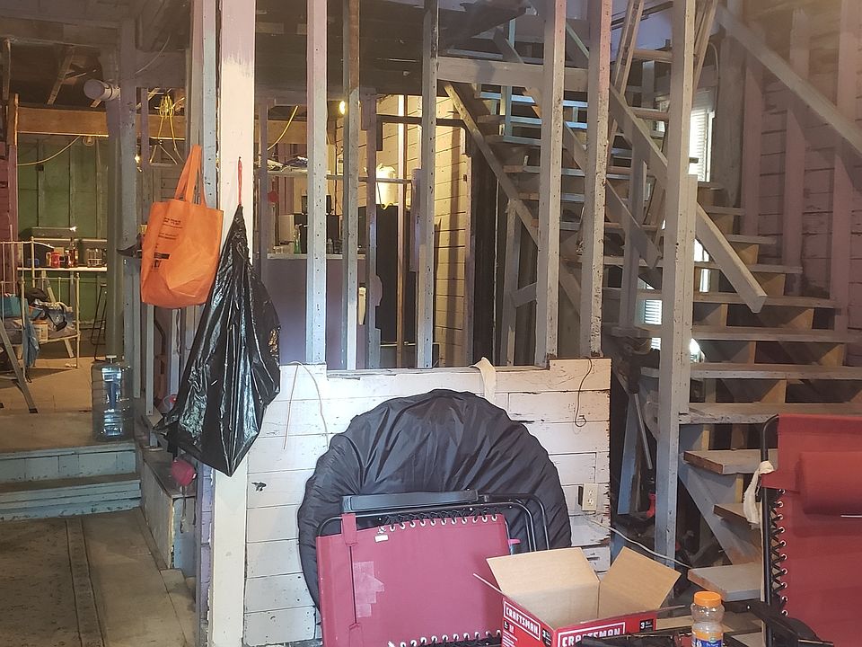 2nd image of 6752 S Langley Ave