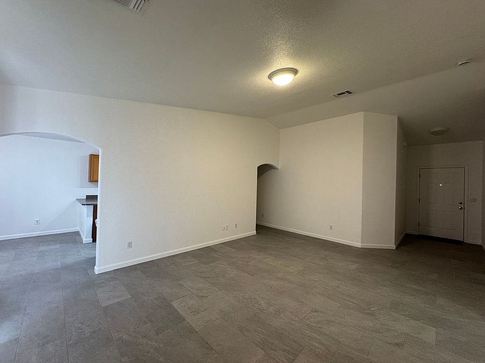 2nd image of 3442 Sunriver Rd APT 4