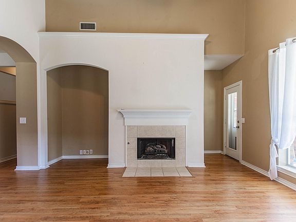 5th image of 11745 Dalworth Dr