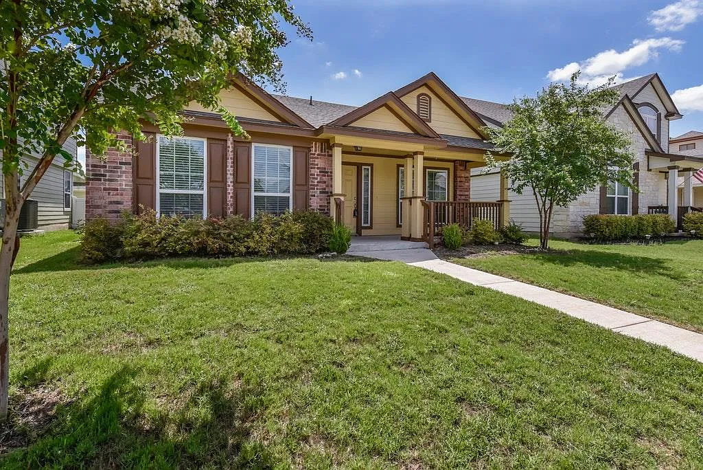 Building Photo - 18401 NE Friendship Hill Dr