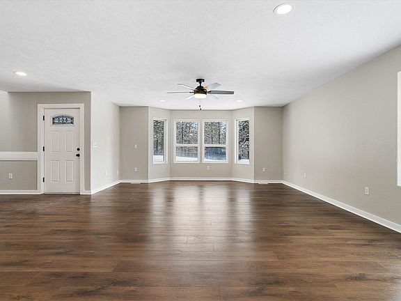 4th image of 1723 S Deep Creek Ct