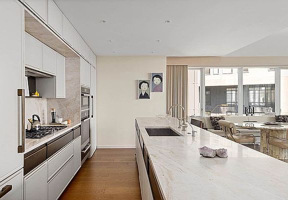 4th image of 121 Nassau St #26A