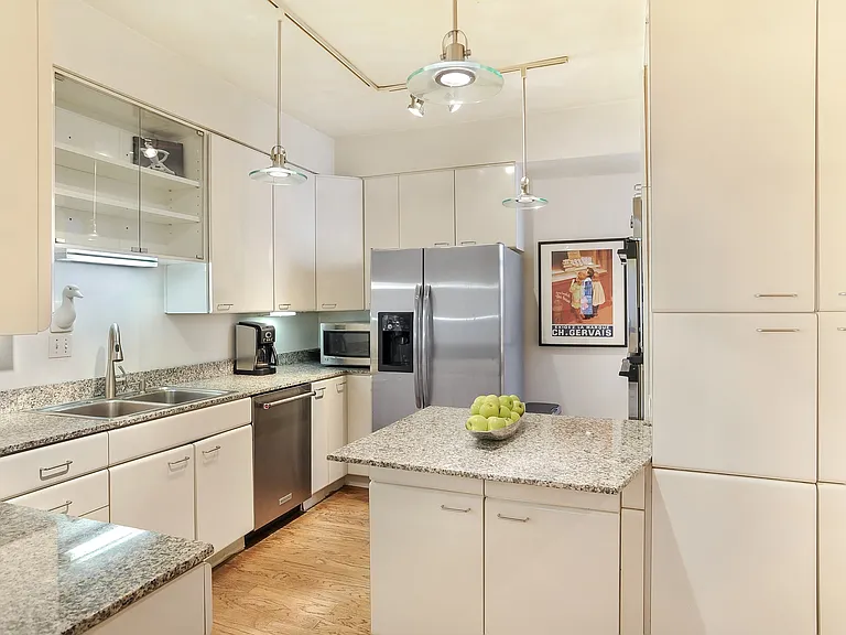 2737 N Hampden Ct #3 — Photo 12