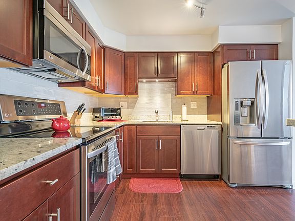 3rd image of 1243 E Baldwin Ln Unit 114