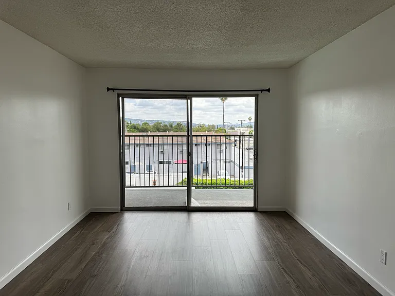 1826 E Badillo St #16 — Photo 5
