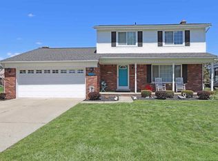 23325 Rochelle St, Macomb, MI 48042