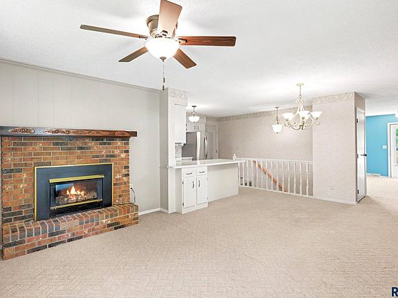 4th image of 3504 E 33rd St
