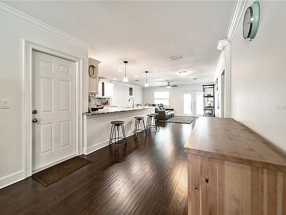 4th image of 3321 W Marlin Ave