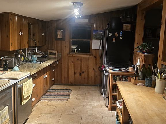 2nd image of 71 Diamond Dr