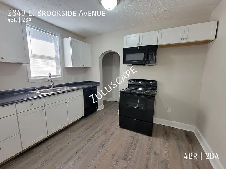 2849 E Brookside Ave — Photo 12