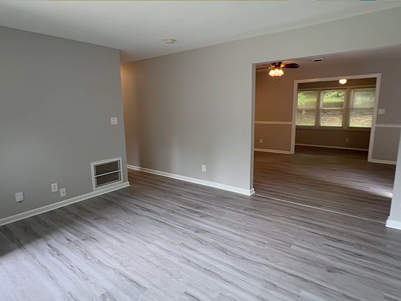 4th image of 905 Camden Ct