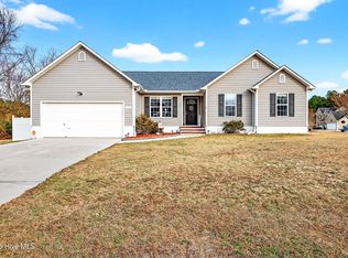 136 Camellia Creek Drive, Richlands, NC 28574