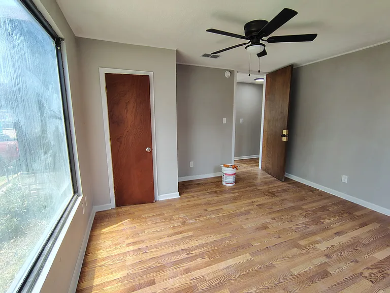 1906 E McLemore Ave — Photo 6