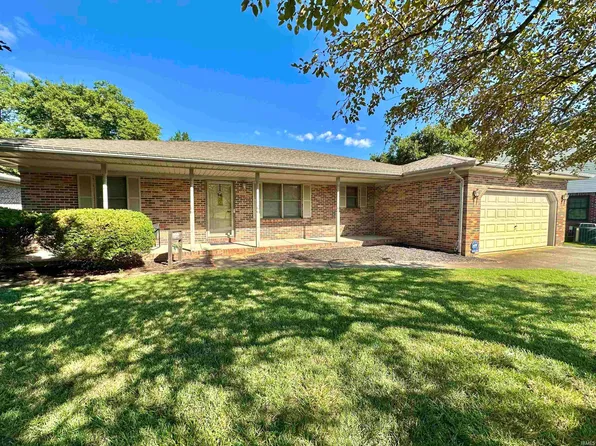 1636 Meadow West Dr, Evansville, IN 47712
