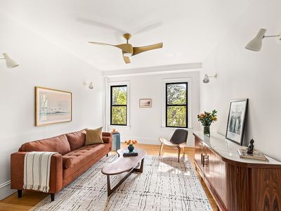 125 Eastern Pkwy APT 2H, Brooklyn, NY, 11238