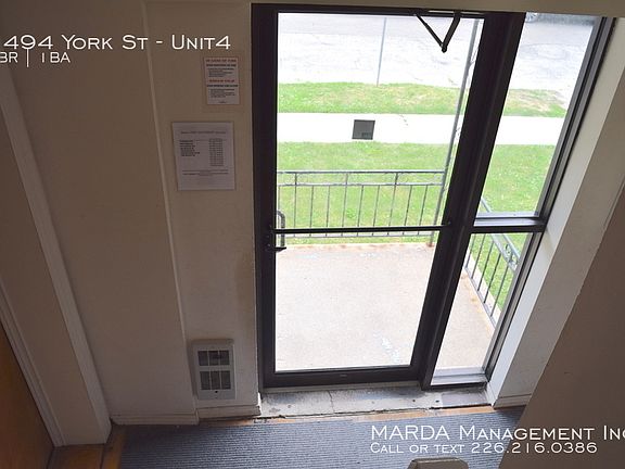 4th image of 1494 York St #4