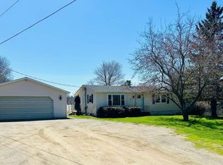 17 Head Of The Tide Rd, Belfast, ME 04915