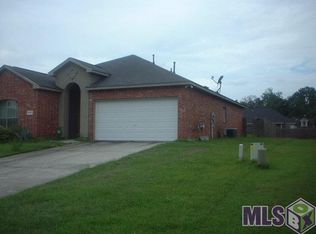 26433 Feliciana Ave, Denham Springs, LA 70726