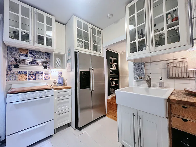 98 W Cedar St #2 — Photo 7