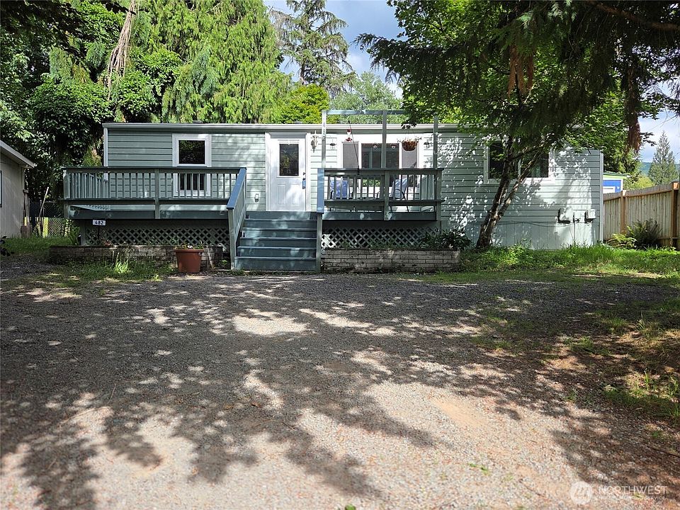 1st image of 482 Hilltop Drive