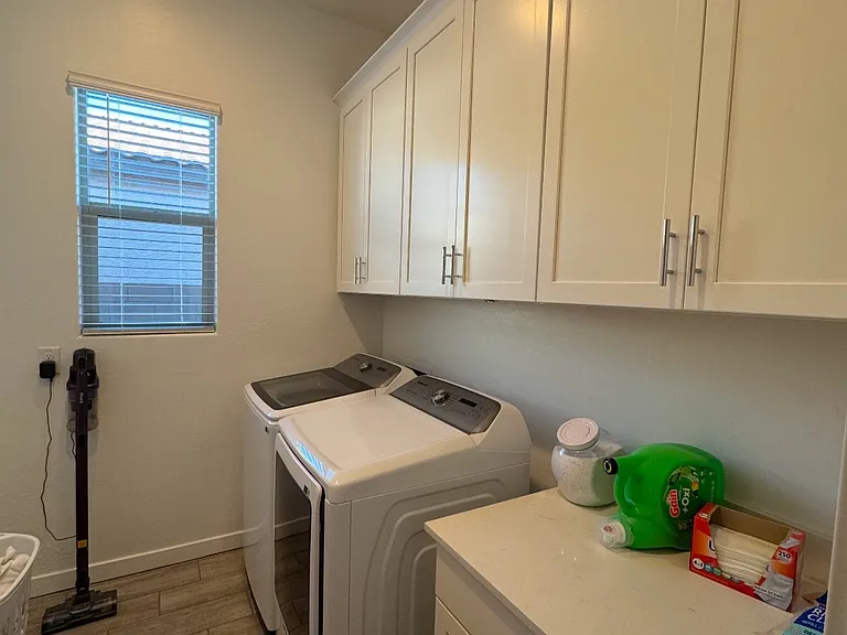 9416 S 41st Dr — Photo 13