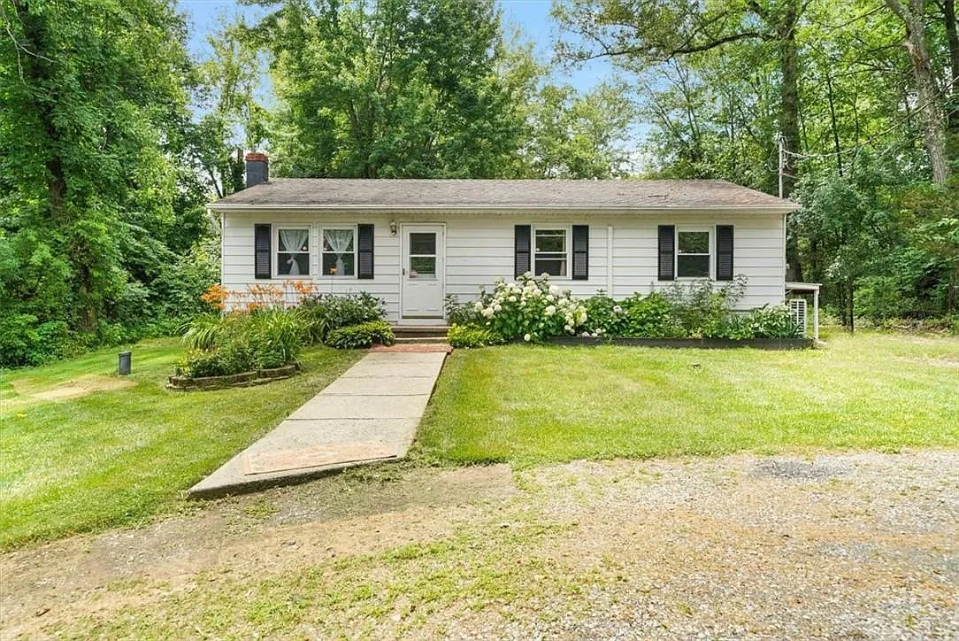 183 Riley Road photo 1