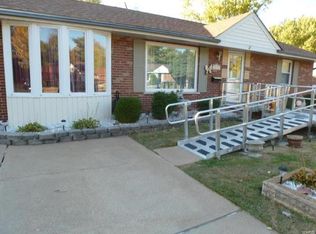 10123 Shapfield Ln, Saint Louis, MO