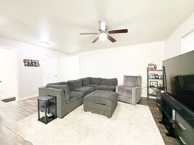 1261 NE Larson Blvd — Photo 6