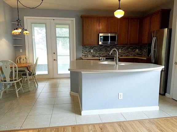 2nd image of 345 Breckenridge Cir SE